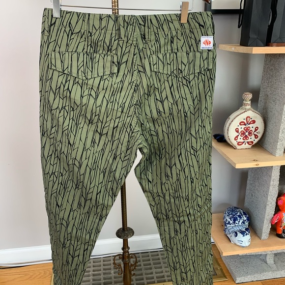 SOLD New Undefeated Green Pants with Black Lines, Chino Style size 32 - Picture 3 of 6
